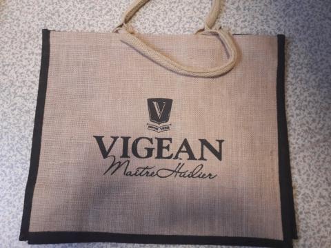 How to use jute bags as an Eco-Friendly approach?